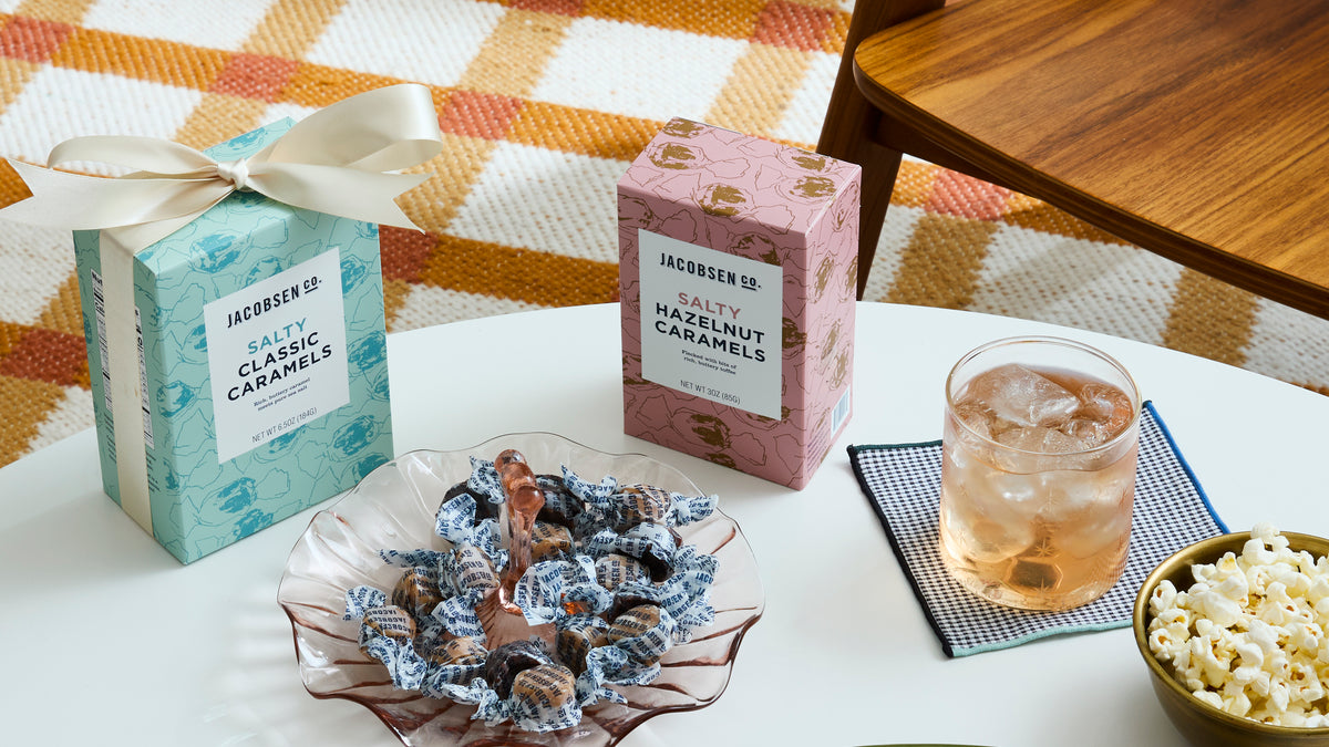 SALTY HAZELNUT CARAMELS
Our Classic Salty Caramel made with roasted Jefferson hazelnuts grown by Ash Creek, a family-run farm in Oregon’s Willamette Valley, and bits of buttery toffee. Who says three’s a crowd? We say the more flavors, the merrier.
$10